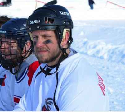 Hockey-on-pond